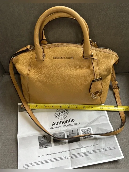 Michael Kors Pebbled Leather Riley Satchel- Peanut Butter/Tan W/COA and GUC💜 - Picture 5 of 16
